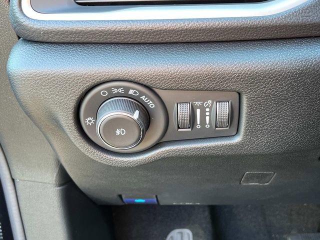 New 2026 Chrysler Pacifica Select image 23