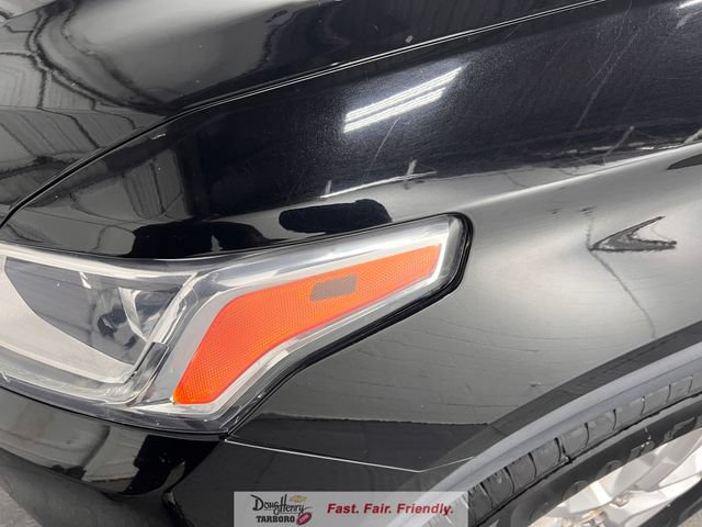 Used 2019 Chevrolet Traverse LS w/ LPO, Black Accent Package AWD/4WD image 11