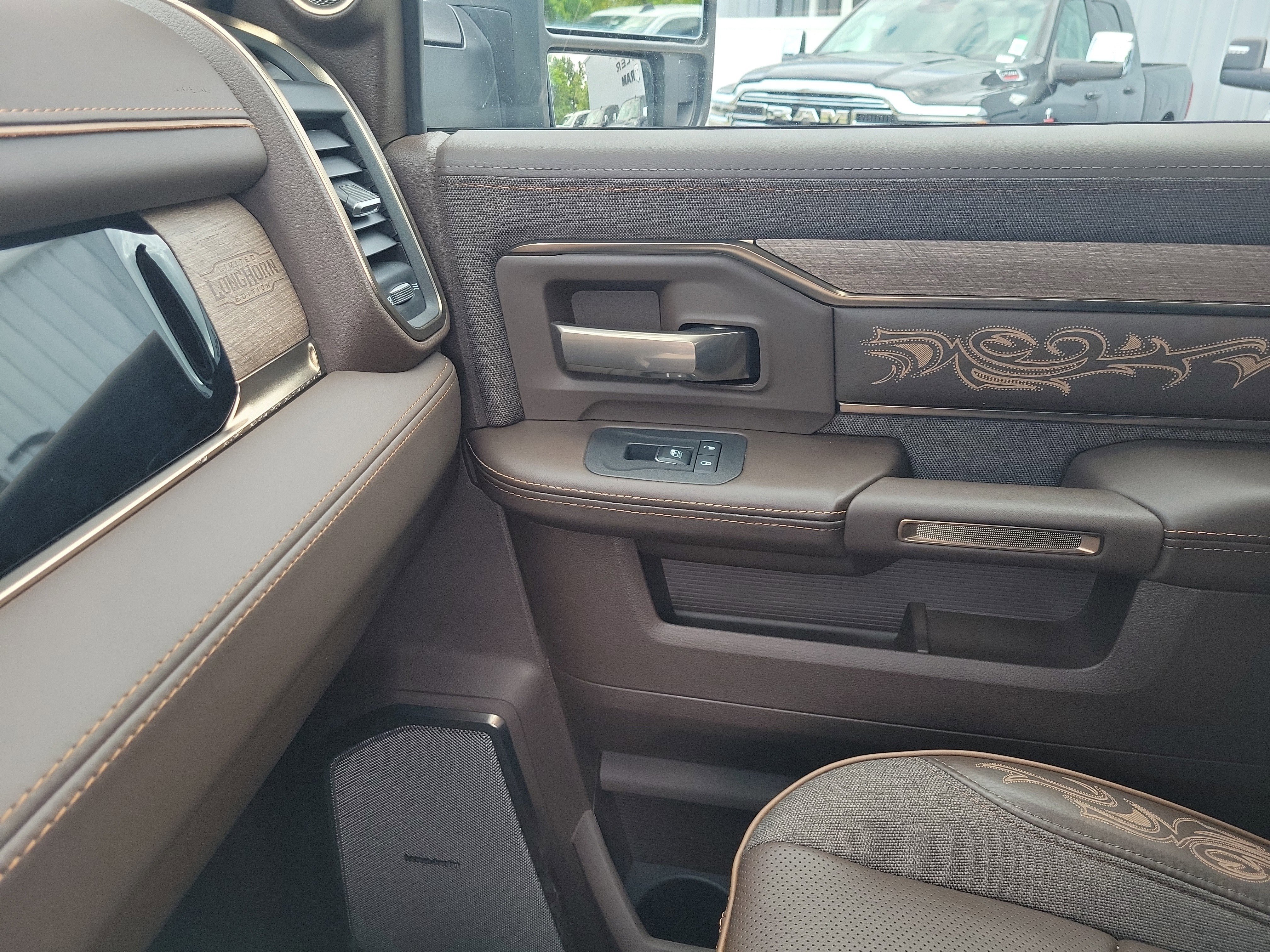 New 2026 RAM 2500 Limited AWD/4WD image 21