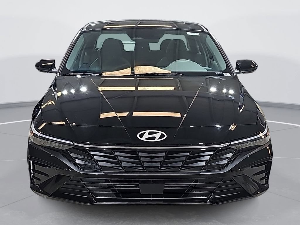New 2026 Hyundai Elantra SEL Sport Premium FWD image 2