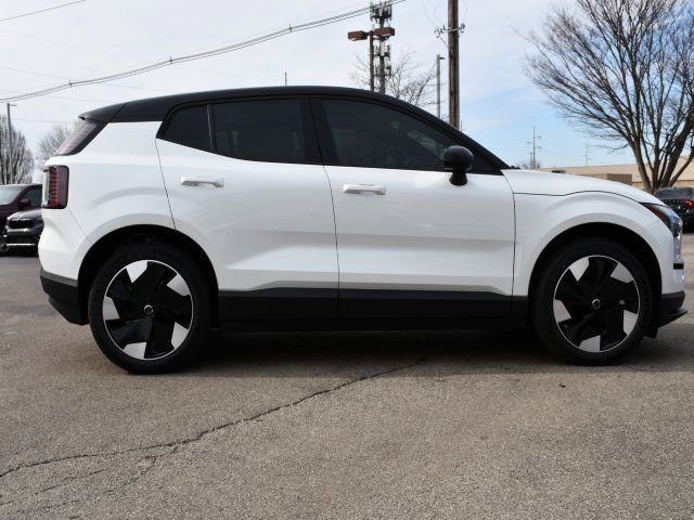 New 2026 Volvo EX30 Plus w/ Protection Package Premier image 8