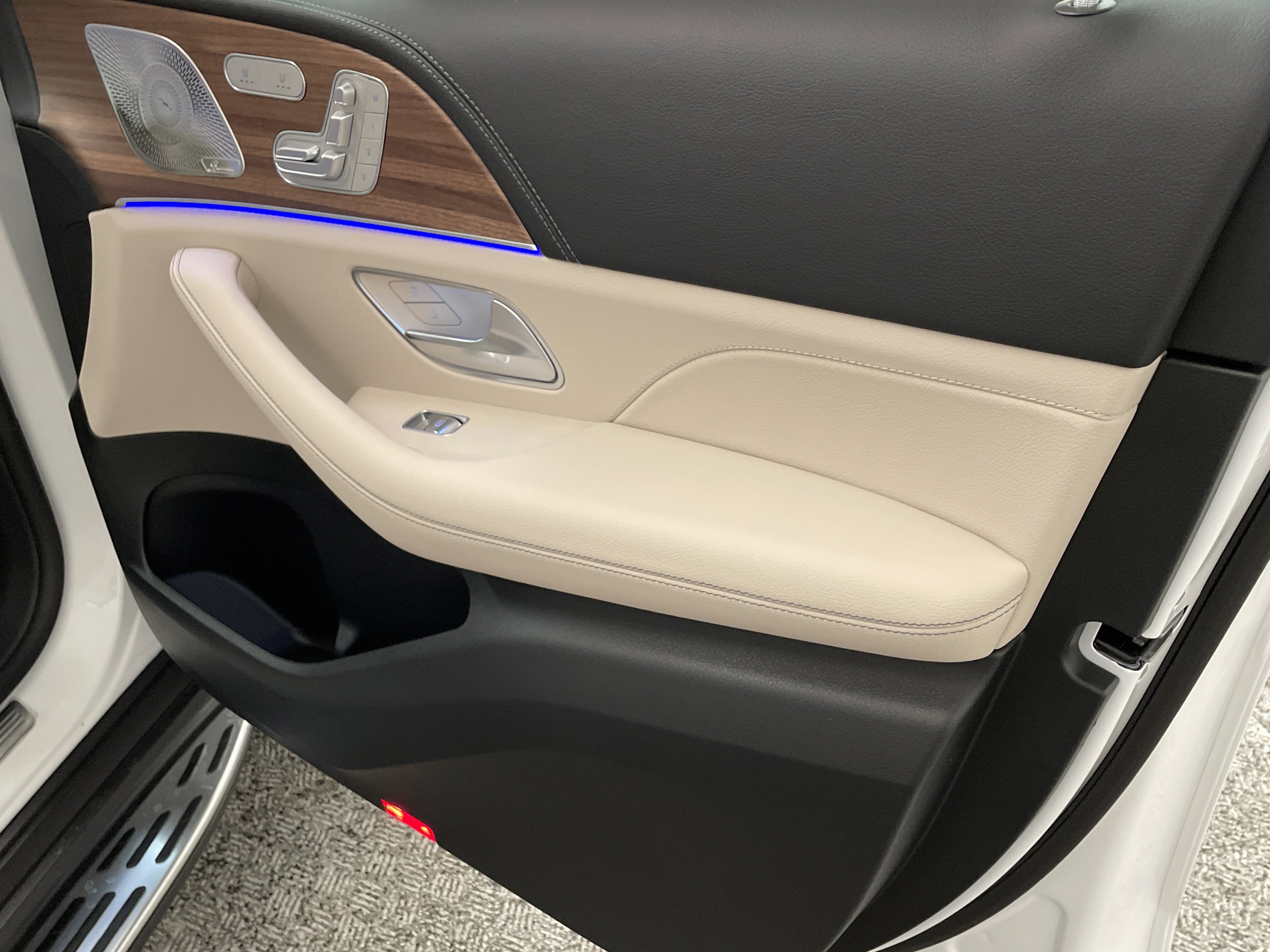 New 2026 Mercedes-Benz GLS 580 4MATIC image 22