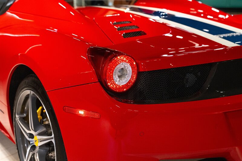 Used 2014 Ferrari 458 Spider RWD image 29