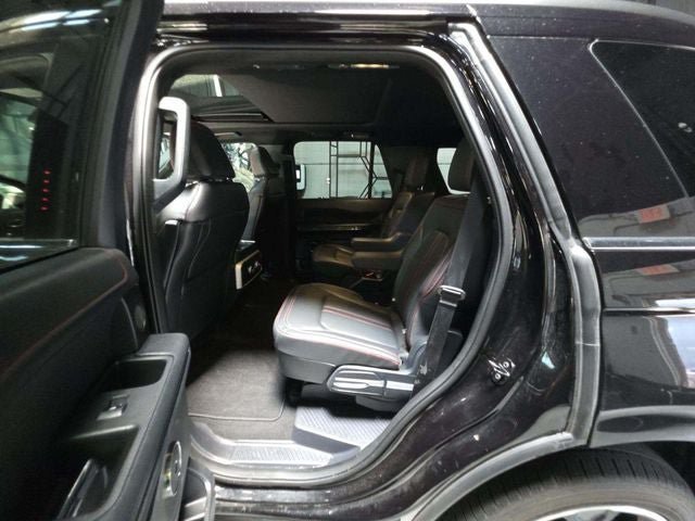 Used 2024 Ford Expedition Limited AWD/4WD image 16