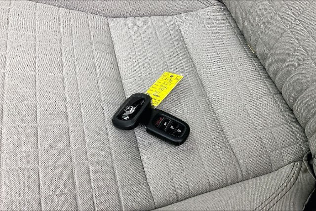 Certified 2027 Honda HR-V LX image 13