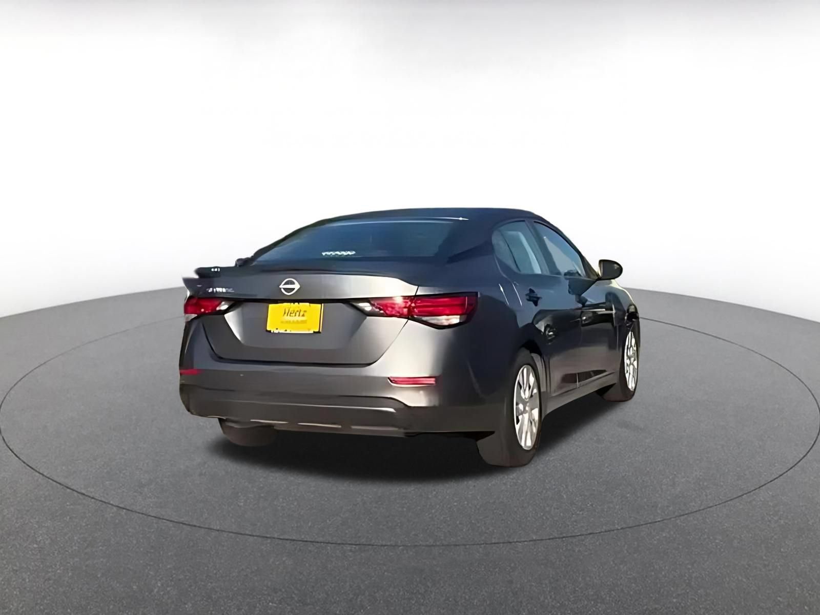 Used 2025 Nissan Sentra S FWD image 11