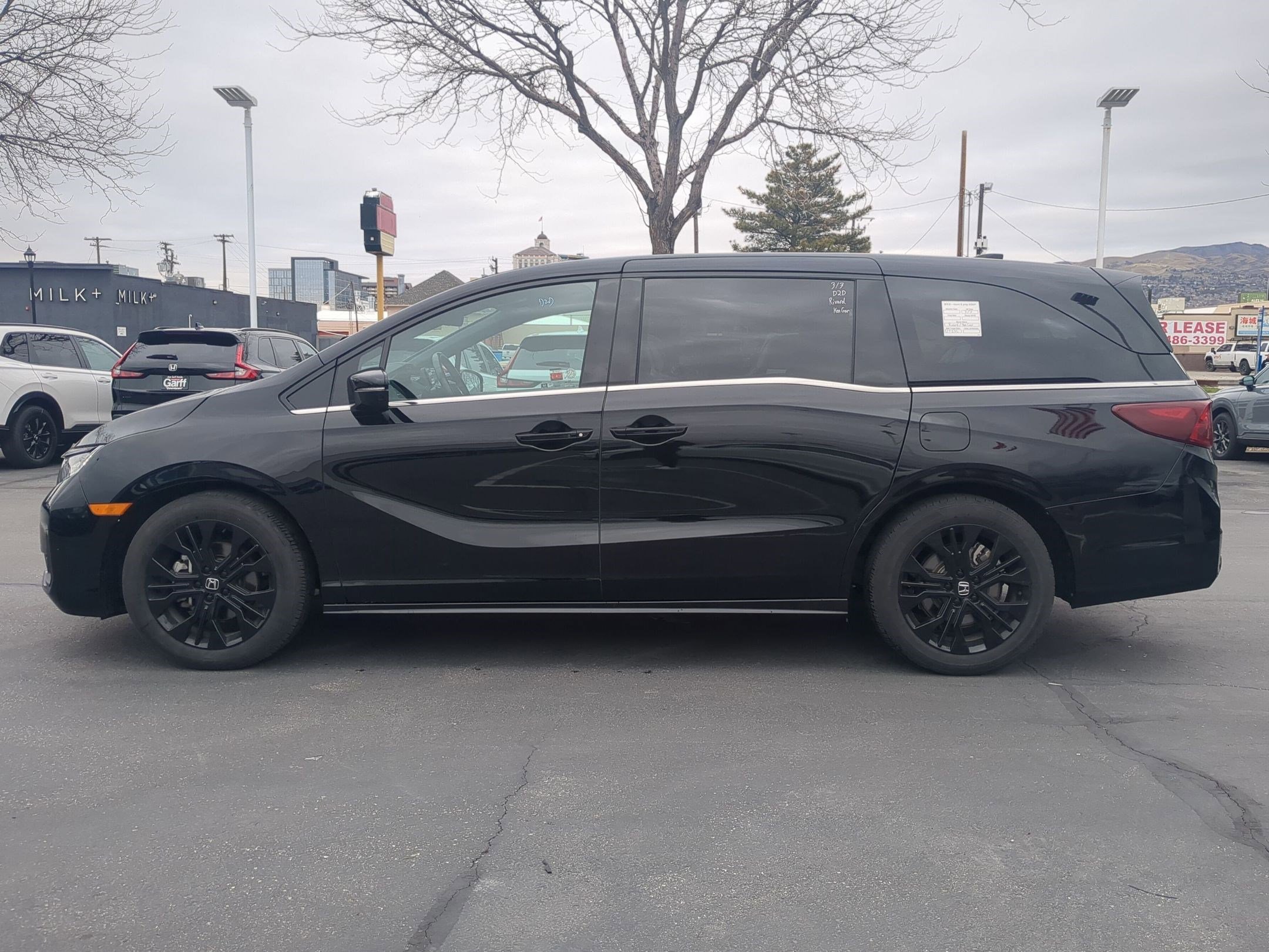 Used 2025 Honda Odyssey Sport-L image 10
