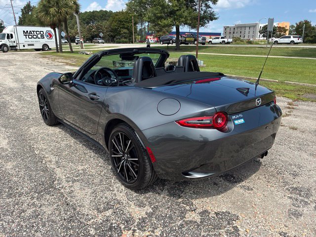 Used 2024 MAZDA MX-5 Miata Grand Touring w/ Weather Package RWD image 5