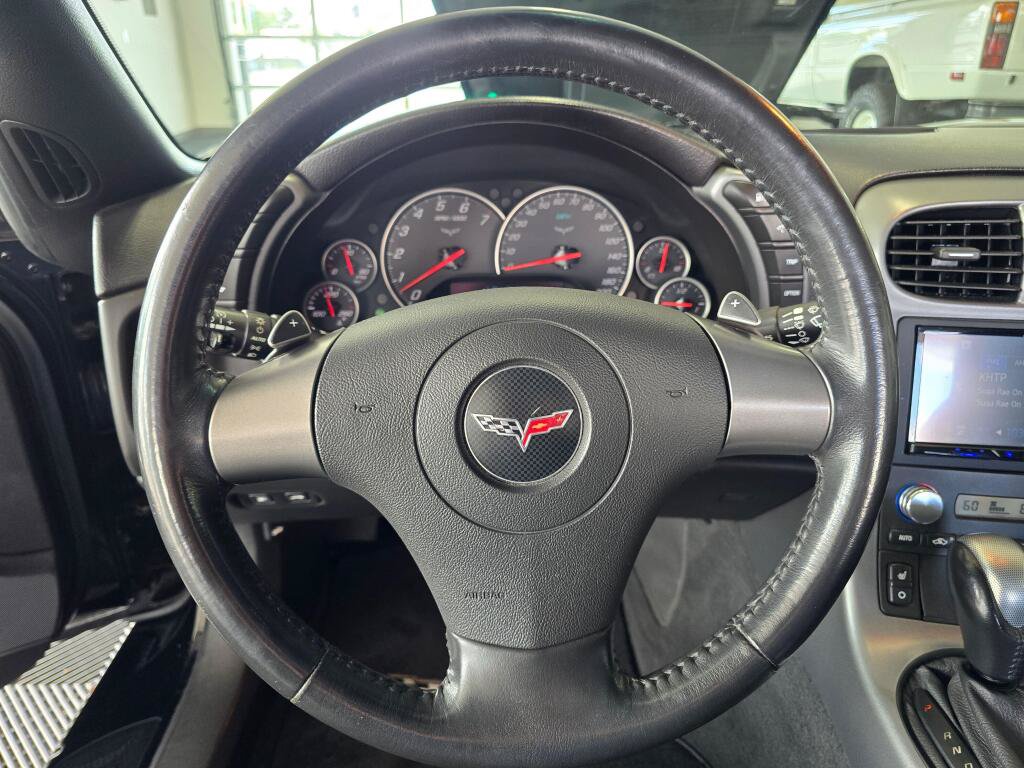 Used 2006 Chevrolet Corvette Coupe w/ Preferred Equipment Group RWD image 13