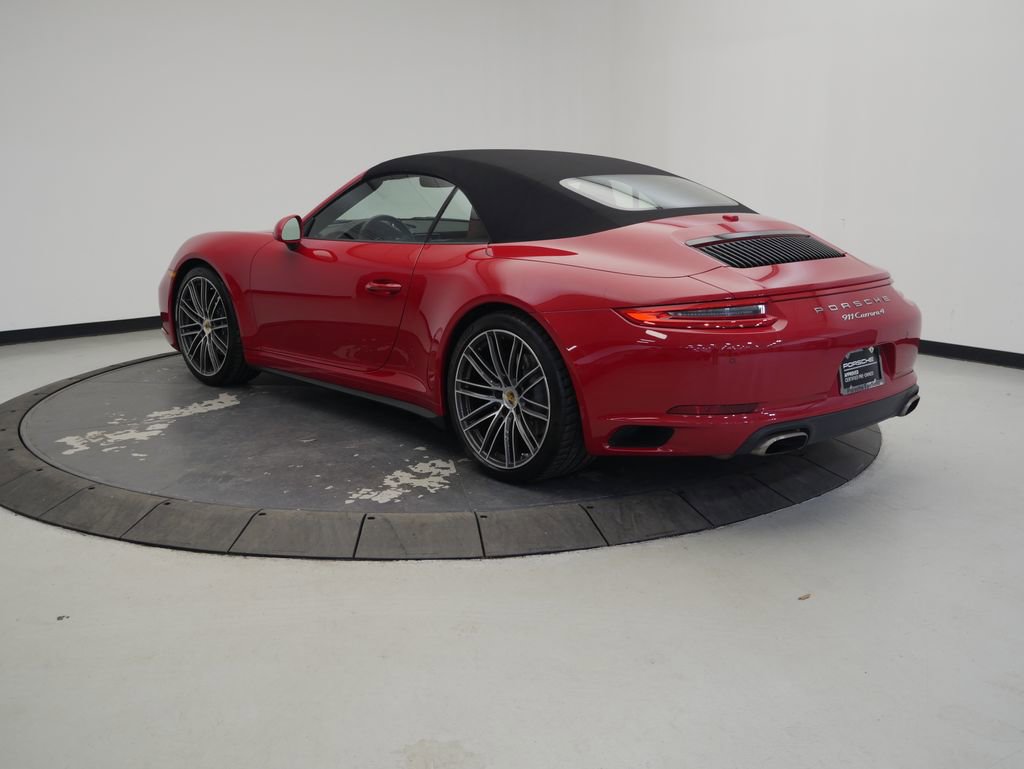 Certified 2019 Porsche 911 Carrera 4 image 3