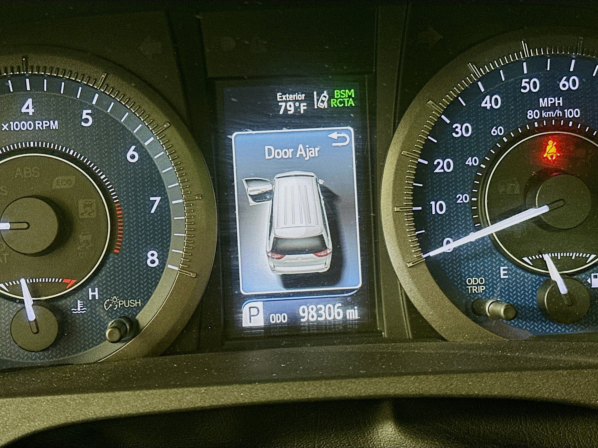 Used 2018 Toyota Sienna Limited image 19