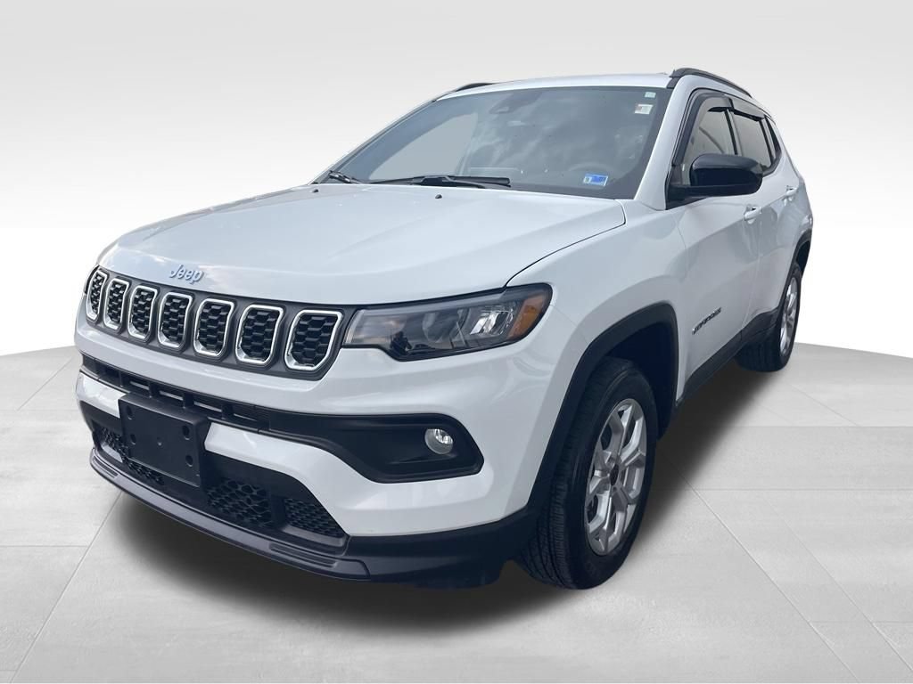 Used 2026 Jeep Compass Latitude AWD/4WD image 17