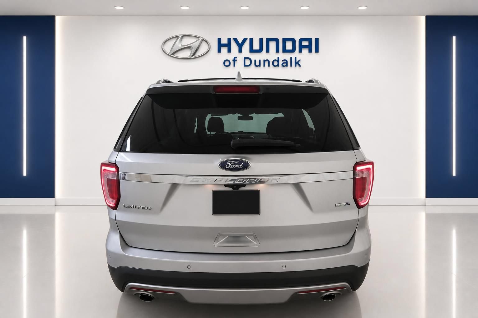 Used 2017 Ford Explorer Limited w/ Equipment Group 303A AWD/4WD image 6