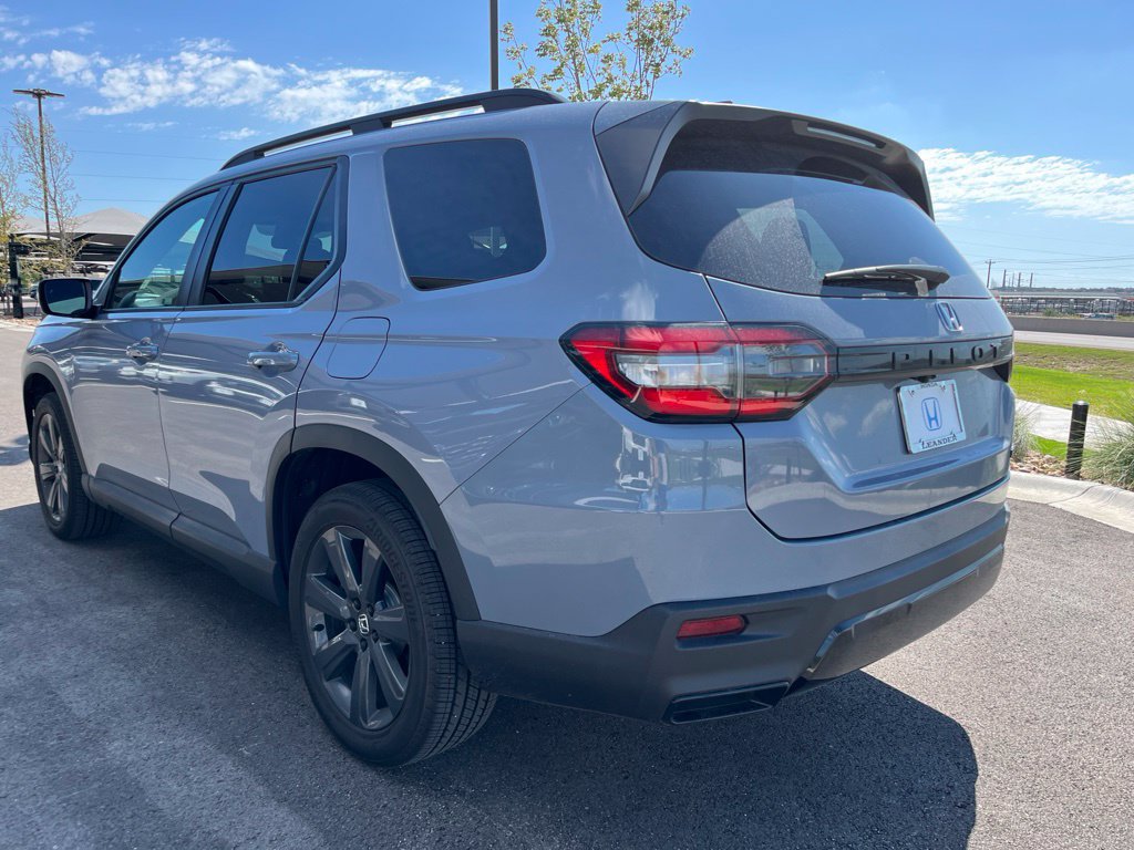 Certified 2026 Honda Pilot Sport image 6