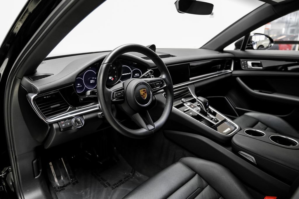Used 2022 Porsche Panamera 4 AWD/4WD image 5