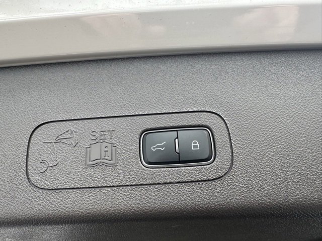 Used 2023 Lincoln Aviator Reserve w/ Equipment Group 201A image 22