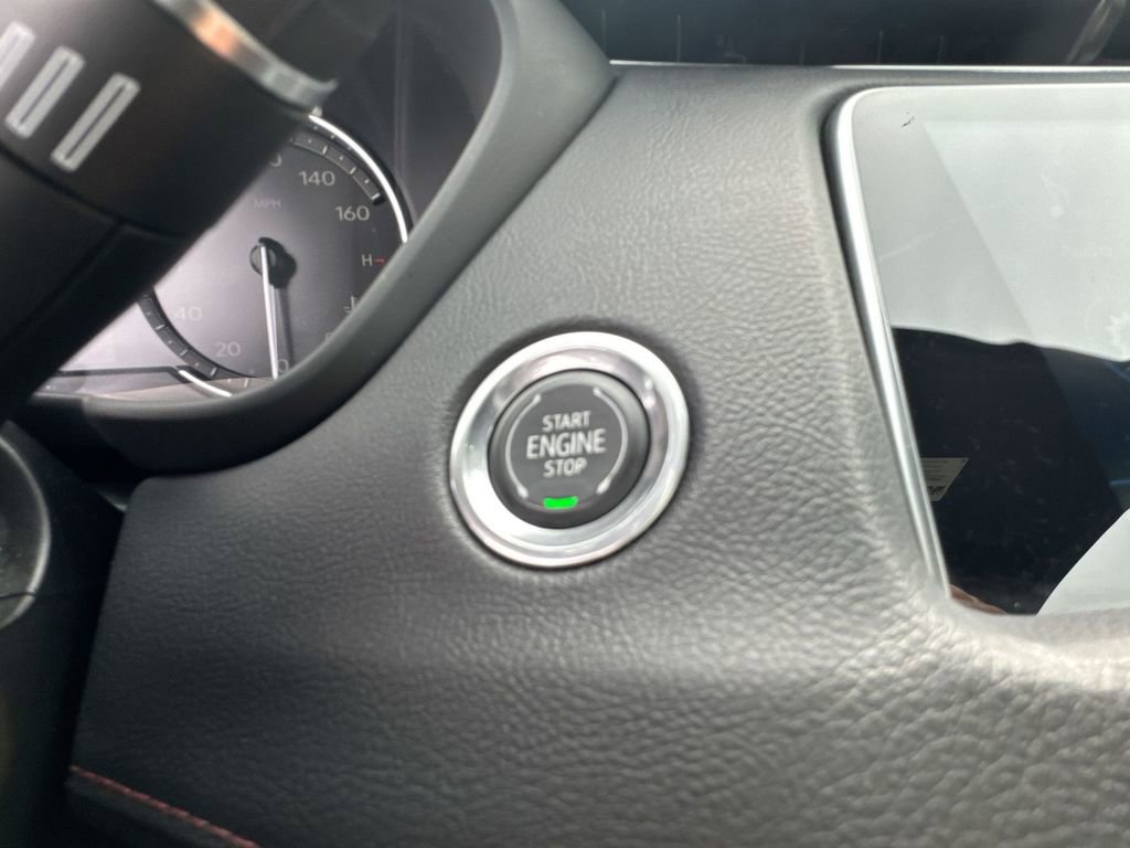 Used 2022 Cadillac XT4 Sport w/ Comfort Package image 22