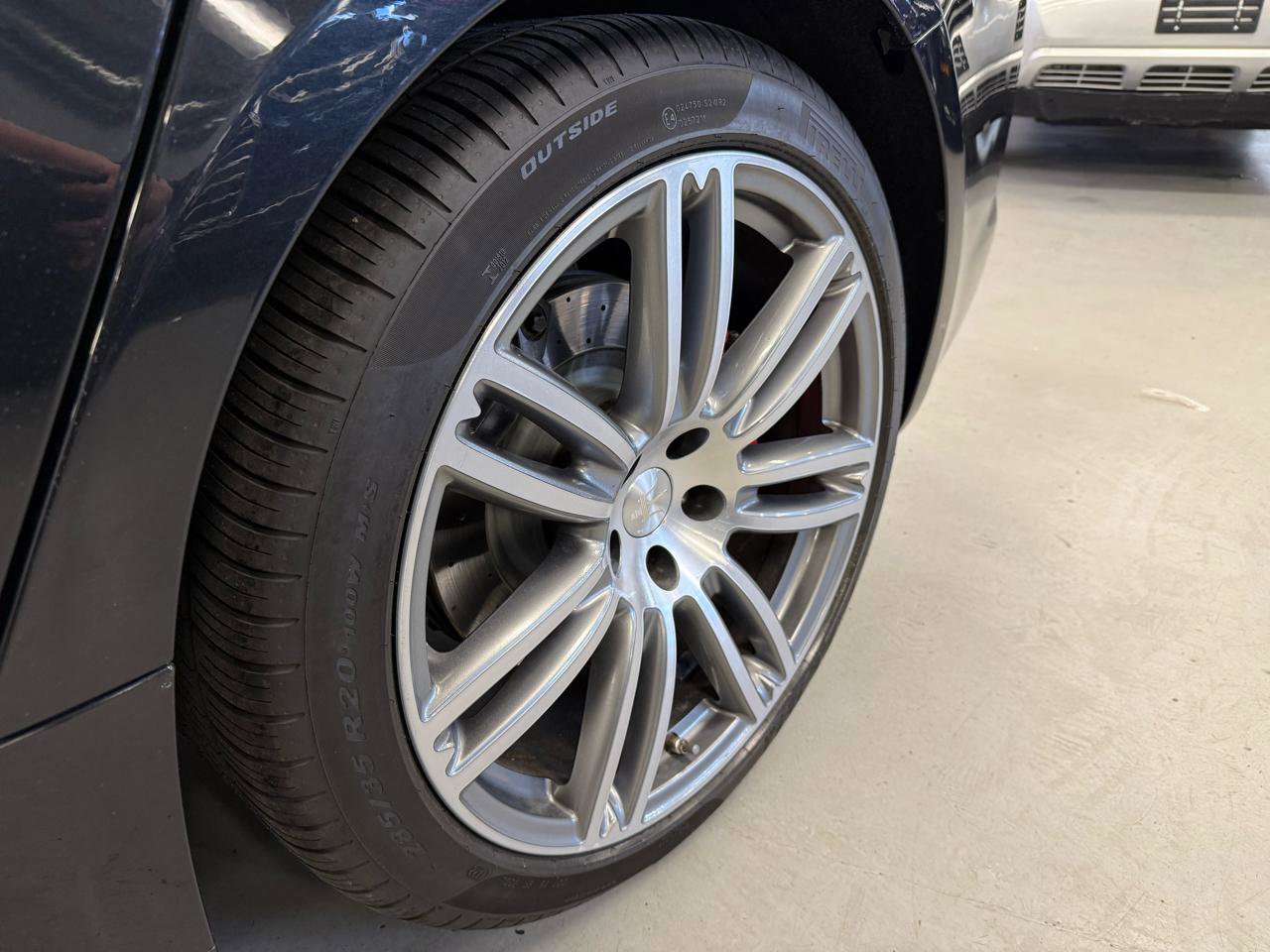 Used 2019 Maserati Ghibli S Q4 AWD/4WD image 9