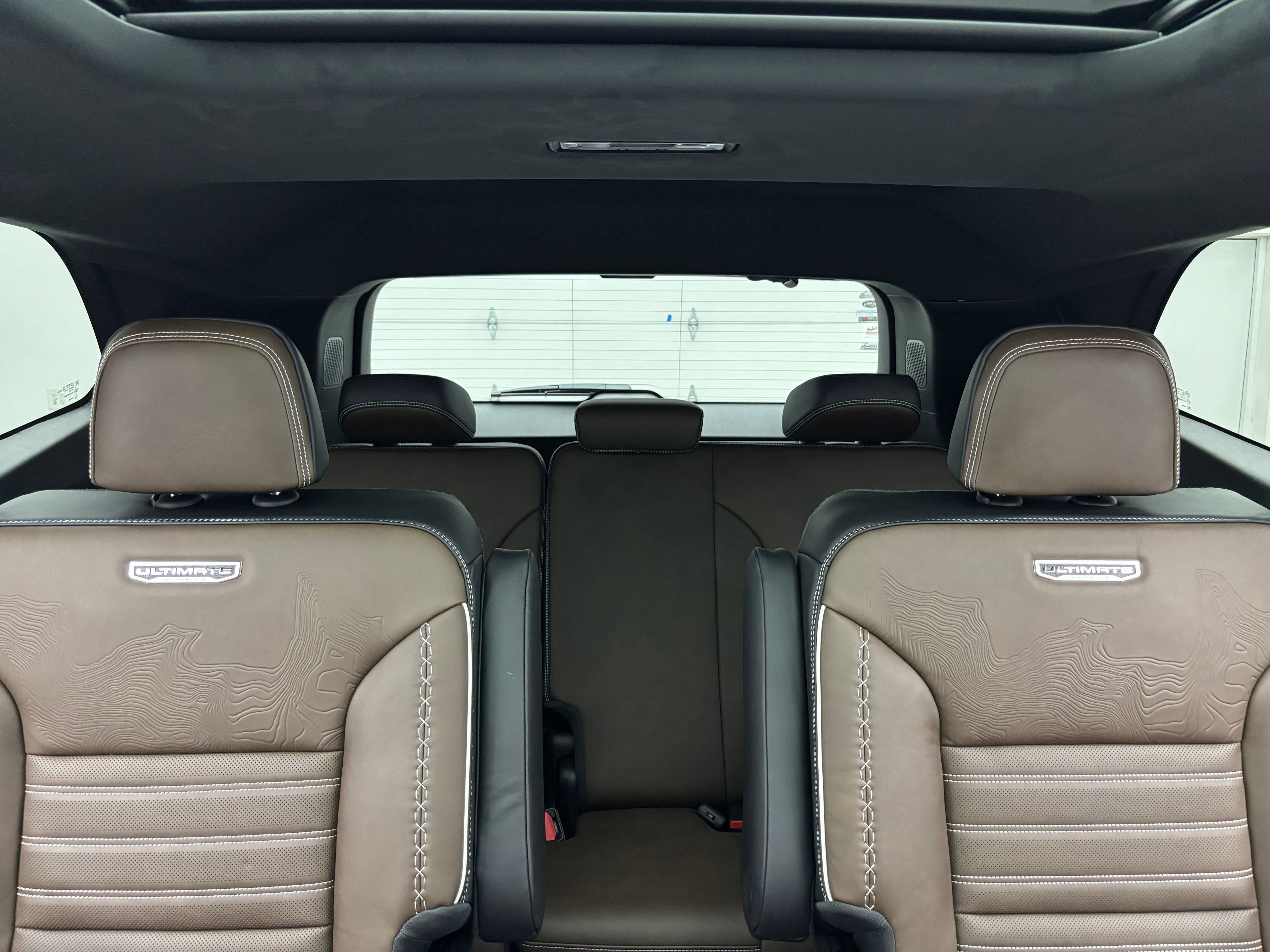 New 2026 GMC Acadia Denali Ultimate w/ LPO, Floor Liner Package AWD/4WD image 45
