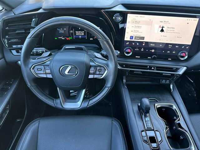 Used 2025 Lexus RX 350h w/ Convenience Package image 17