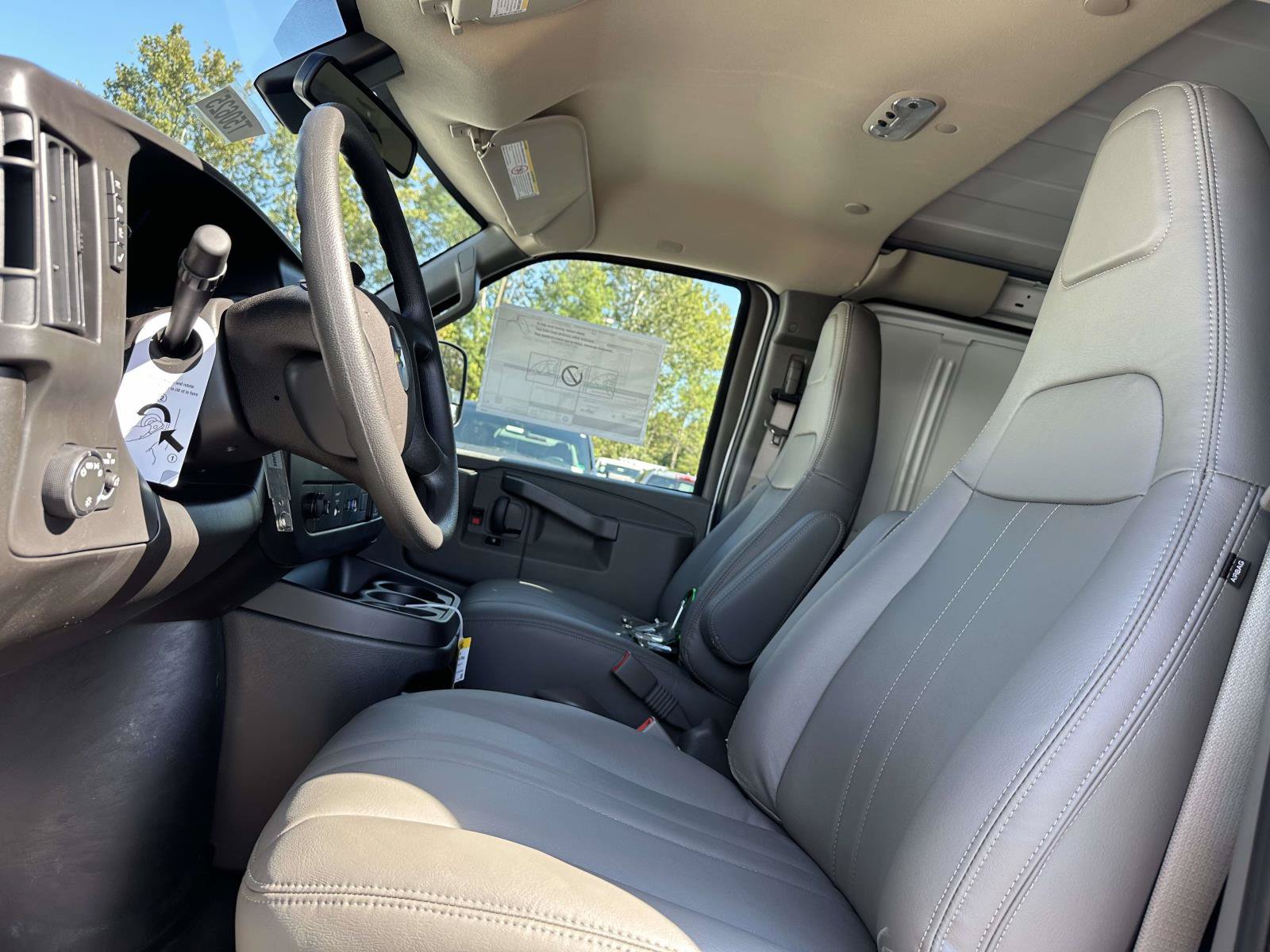 New 2025 Chevrolet Express 2500 Extended w/ Safety Package RWD image 19