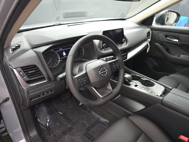 New 2027 Nissan Rogue Dark Armor FWD image 24