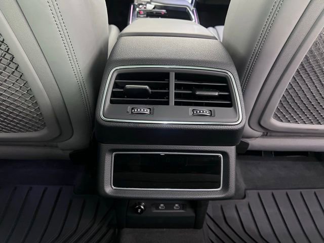 Used 2023 Audi e-tron S Prestige w/ Prestige Package image 17