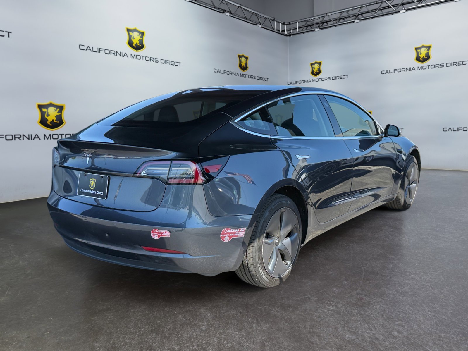 Used 2018 Tesla Model 3 Long Range image 2