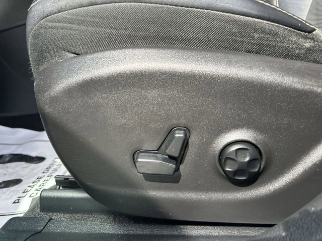 Used 2016 Jeep Cherokee Limited w/ Luxury Group image 13