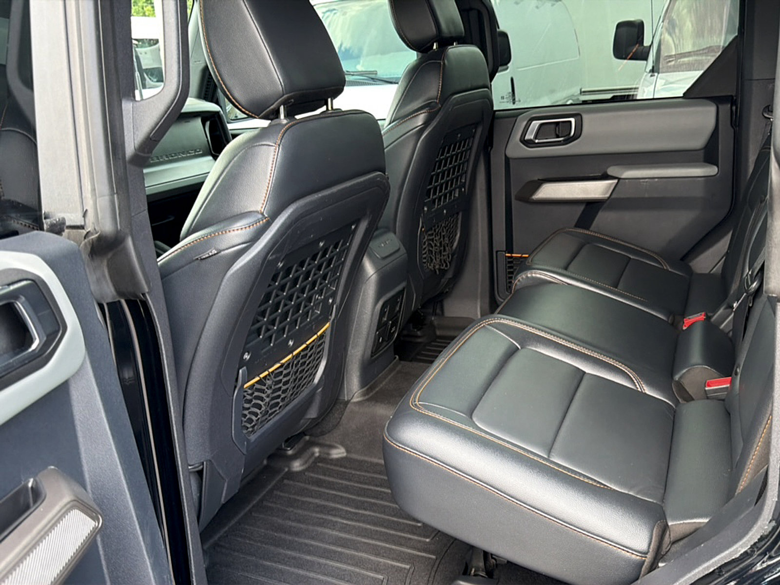 Used 2023 Ford Bronco Badlands w/ Sasquatch Package AWD/4WD image 15