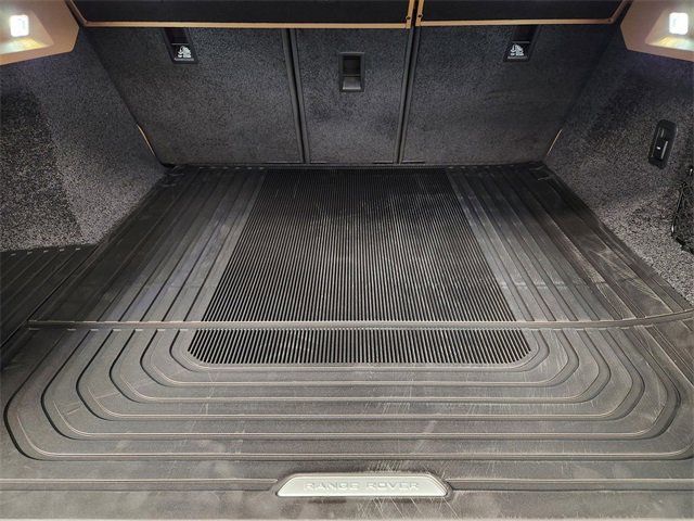 New 2026 Land Rover Range Rover SE image 32