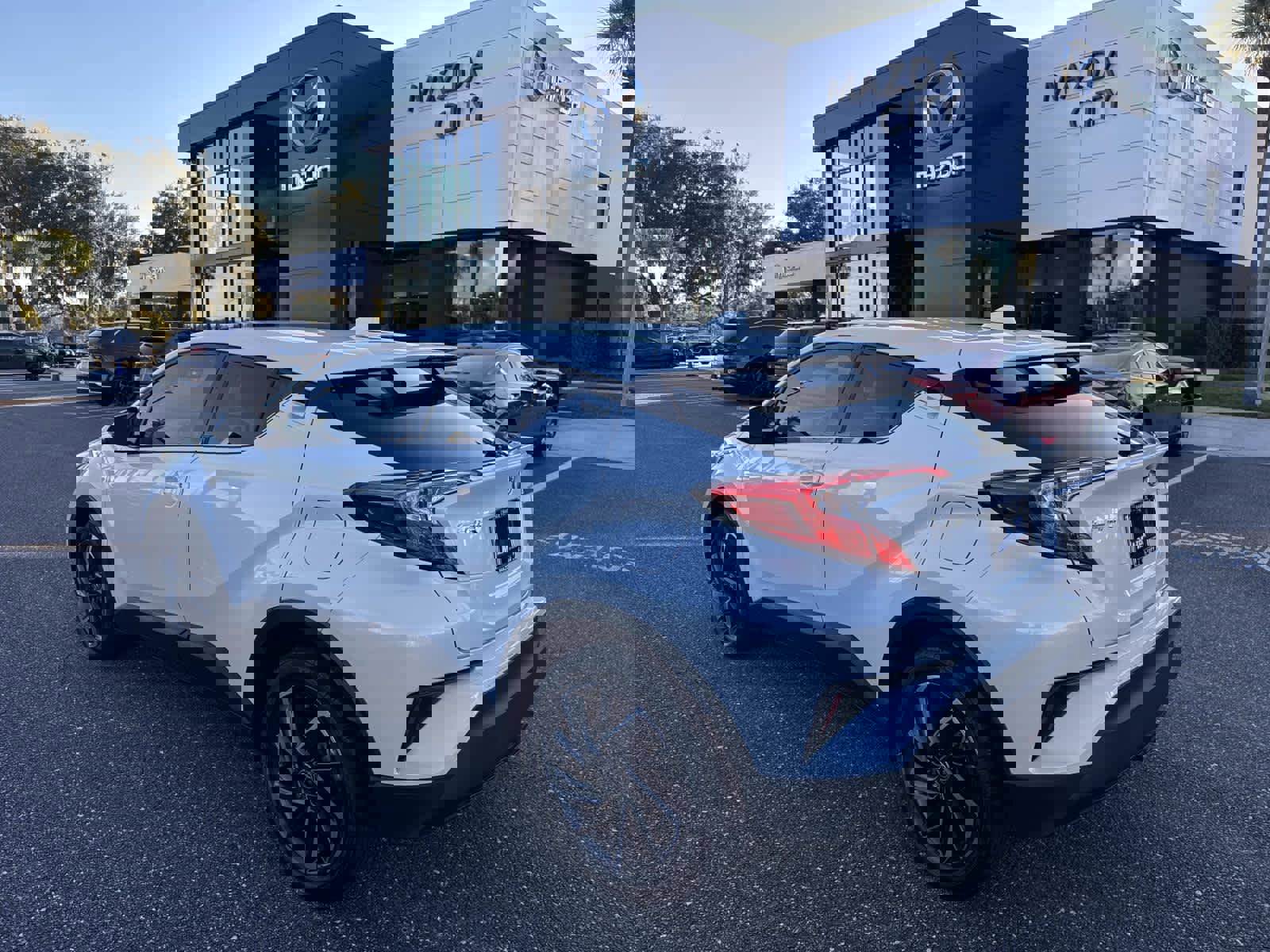 Used 2021 Toyota C-HR Limited image 7