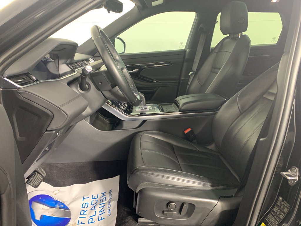 Used 2020 Land Rover Range Rover Evoque SE image 16