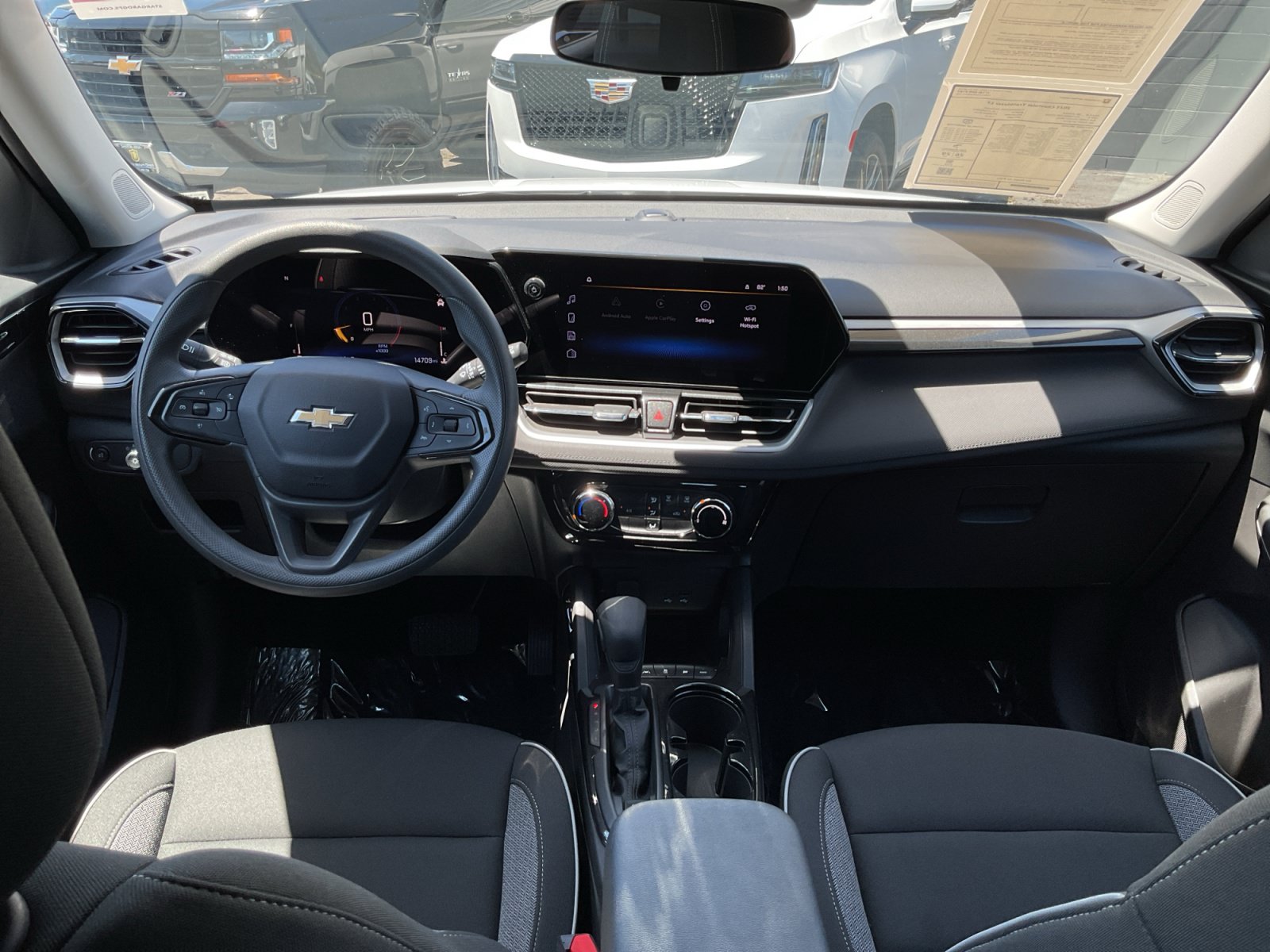 Used 2025 Chevrolet TrailBlazer LT AWD/4WD image 17