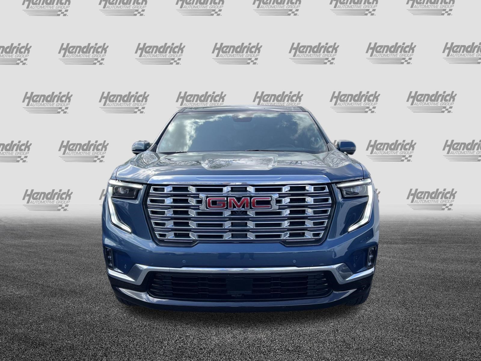 Used 2024 GMC Acadia Denali w/ Super Cruise Package image 3