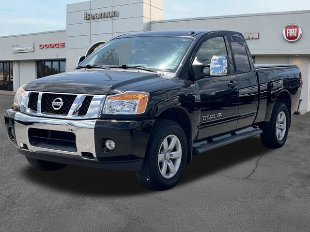 Used 2014 Nissan Titan SV w/ SV Value Truck Package AWD/4WD video 3