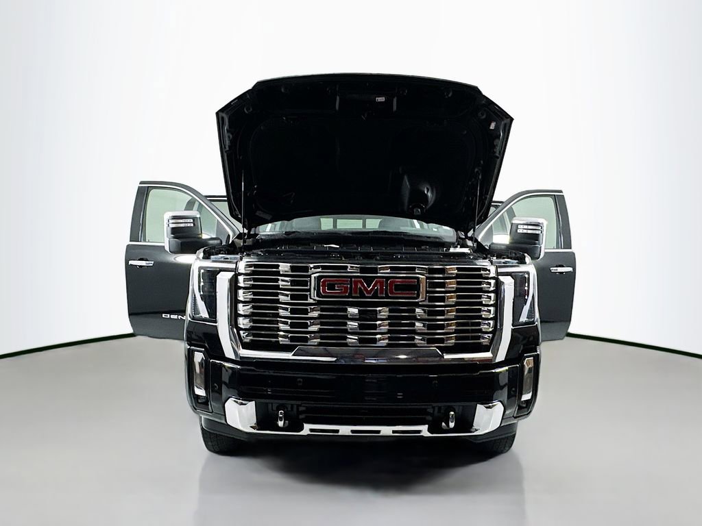 Used 2025 GMC Sierra 3500 Denali w/ Denali Reserve Package image 25