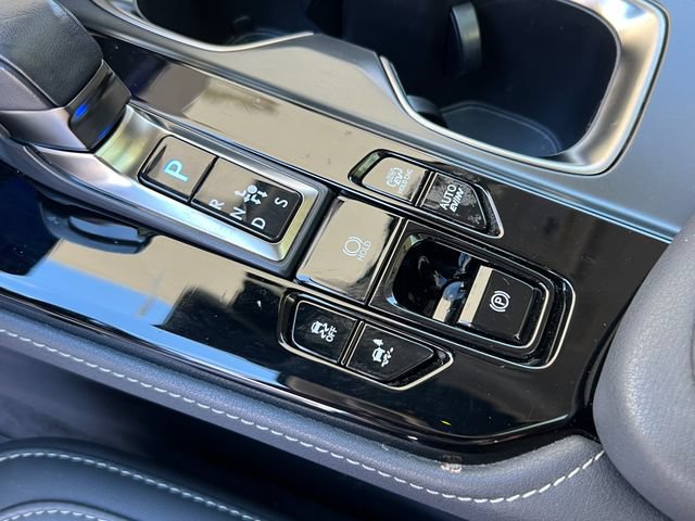 Used 2025 Lexus NX 450h+ AWD w/ Towing Package (2000 Lbs) image 28