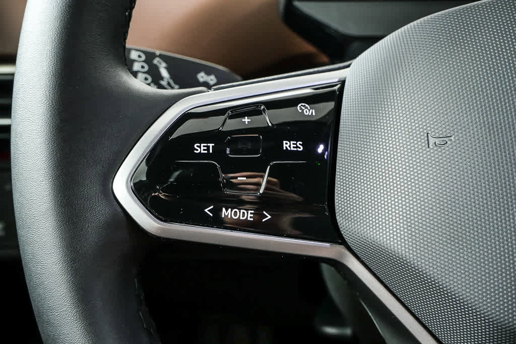 Used 2024 Volkswagen ID.4 2WD image 13