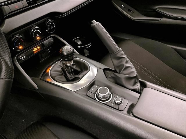 Used 2020 MAZDA MX-5 Miata RF Club RWD image 16