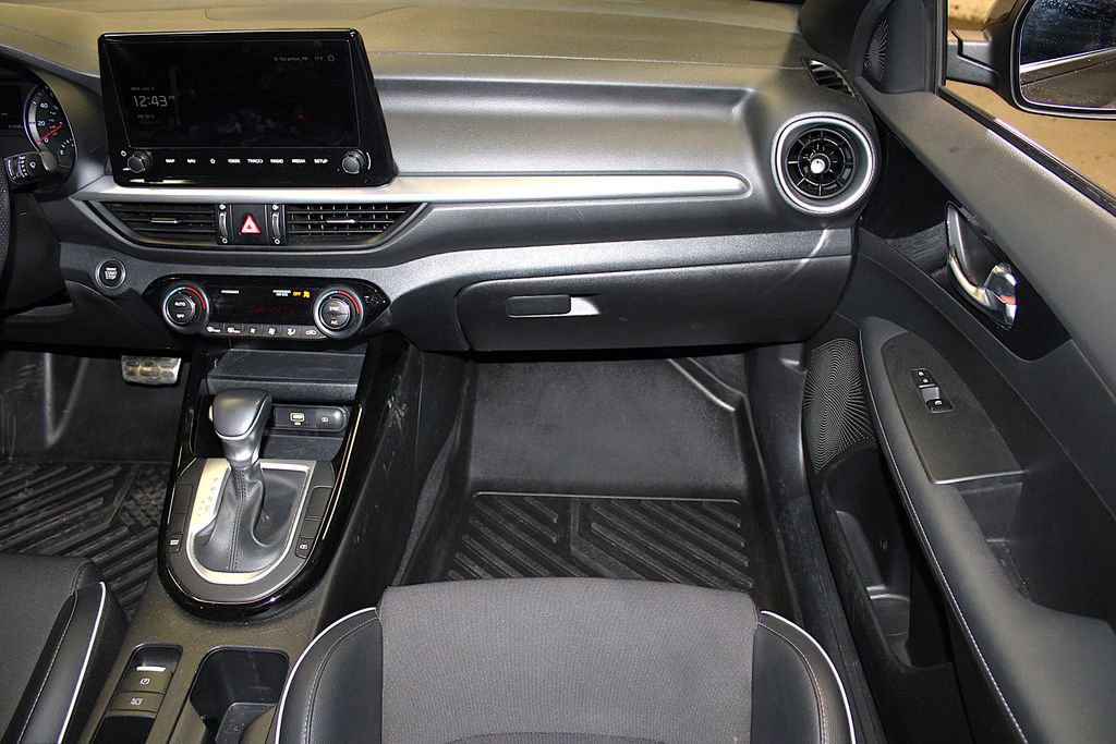 Used 2024 Kia Forte GT-Line FWD image 31