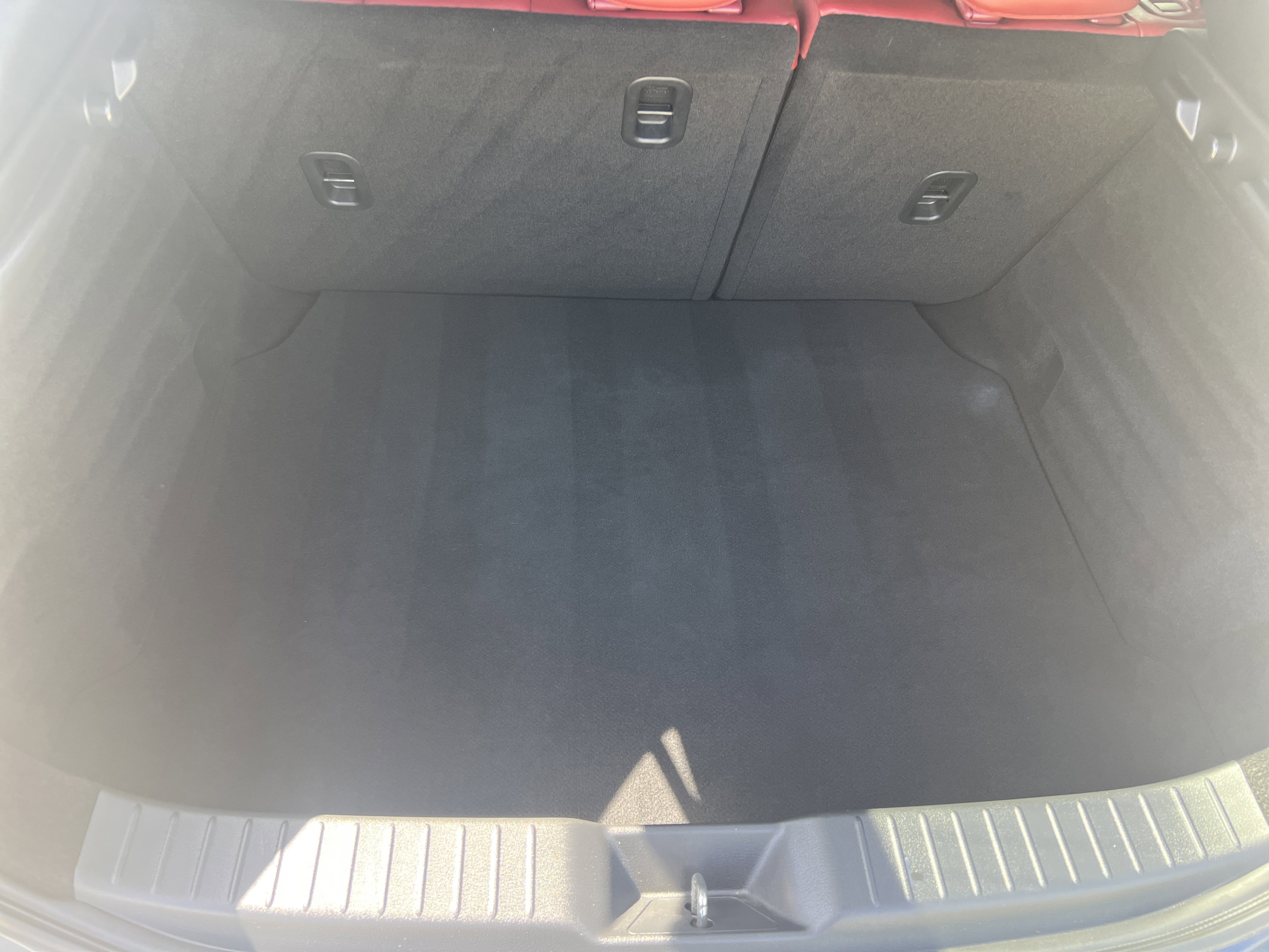 Used 2021 MAZDA MAZDA3 Hatchback w/Premium Plus Pkg image 31