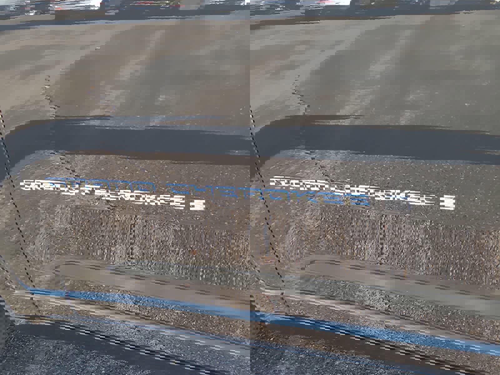 Used 2024 Jeep Grand Cherokee Overland w/ Trailer Tow Package image 15