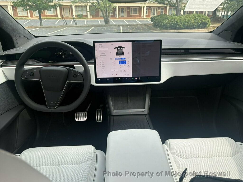 Used 2026 Tesla Model X Plaid AWD/4WD image 16