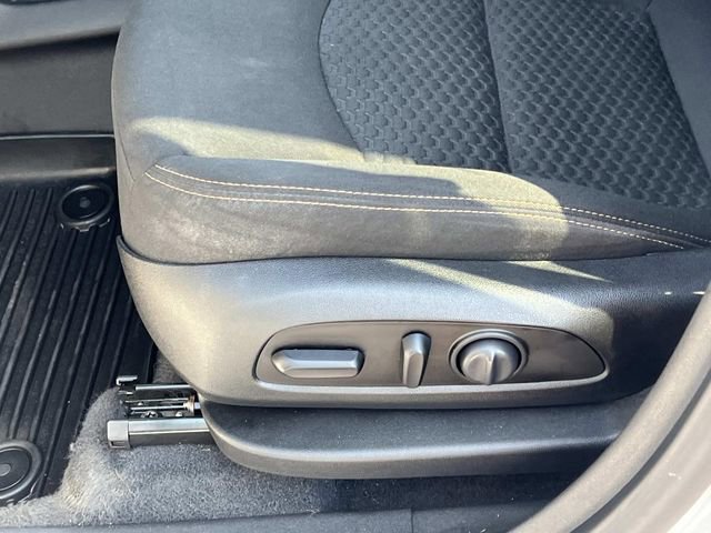 Used 2020 GMC Terrain SLE w/ Driver Convenience Package FWD image 18