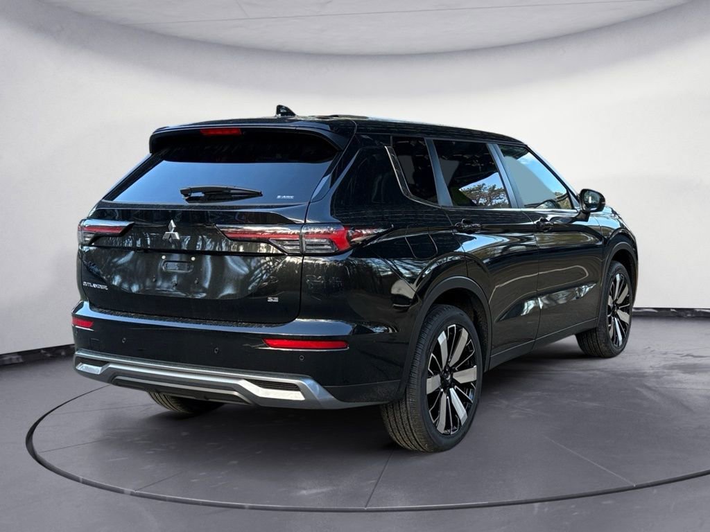 New 2026 Mitsubishi Outlander SE image 5