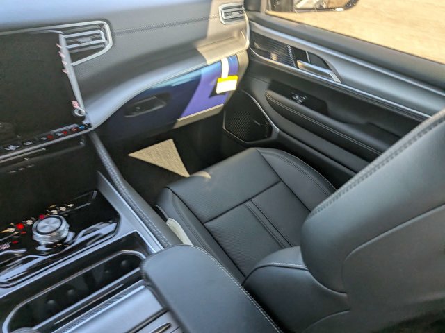 New 2026 Jeep Grand Wagoneer L Limited w/ Premium Group II AWD/4WD image 19