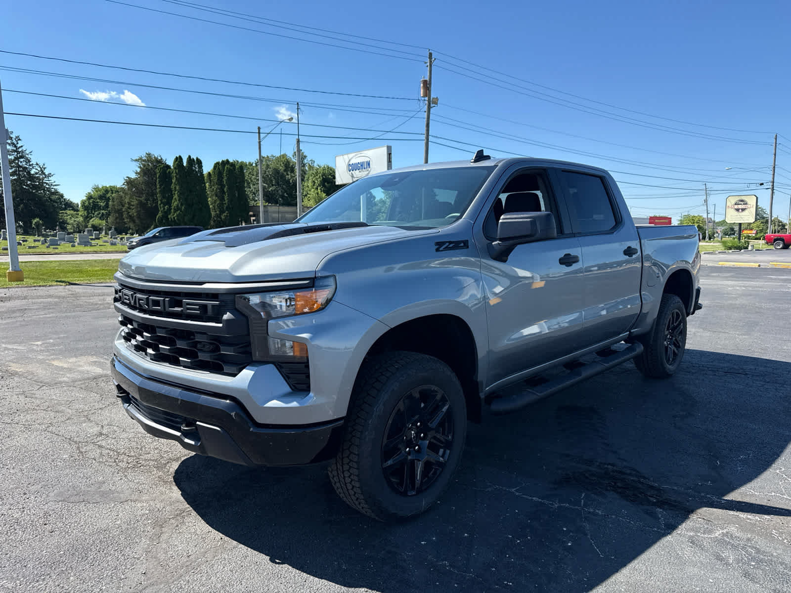 New 2026 Chevrolet Silverado 1500 Custom Trail Boss w/ Turbomax Blackout Package AWD/4WD image 1