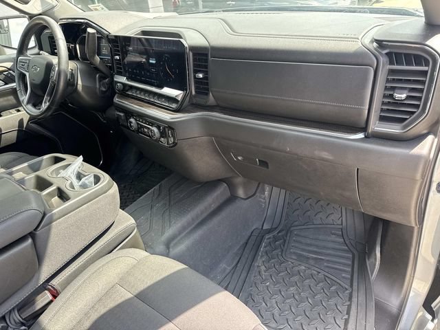 Used 2025 Chevrolet Silverado 1500 RST w/ LPO, Dark Essentials Package RWD image 17