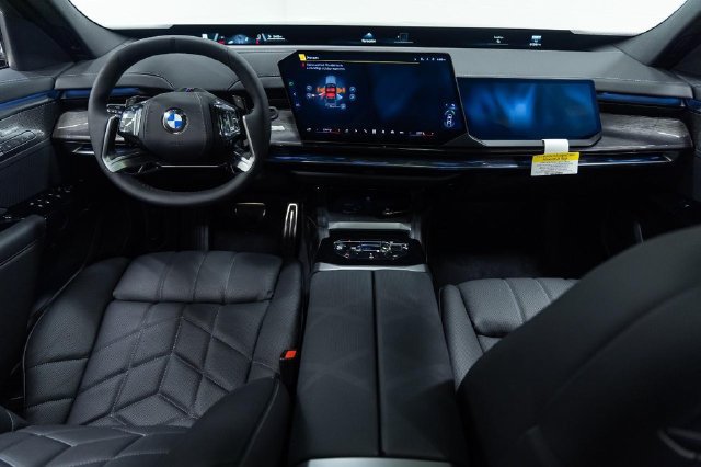 New 2027 BMW 740i xDrive w/ Executive Package AWD/4WD image 23
